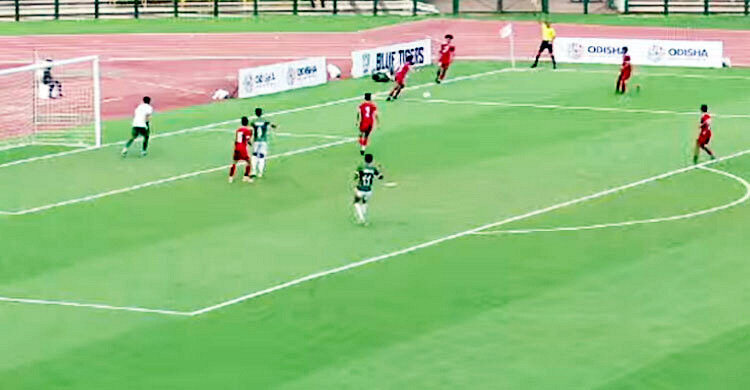 ফাইনালে উঠার লড়াই: শেষ হলো বাংলাদেশ বনাম নেপালের মধ্যকার ম্যাচের প্রথমার্ধে খেলা, দেখেনিন ফলাফল
