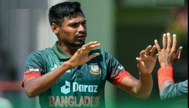 পাওয়ার-প্লে শেষ, দেখেনিন সর্বশেষ স্কোর