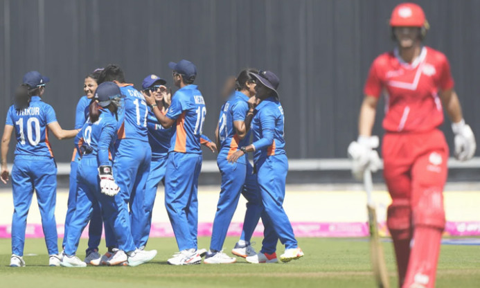 শেষ হলো ভারত বনাম ইংল্যান্ডের মধ্যকার রুদ্ধশ্বাস ম্যাচ, দেখেনিন ফলাফল