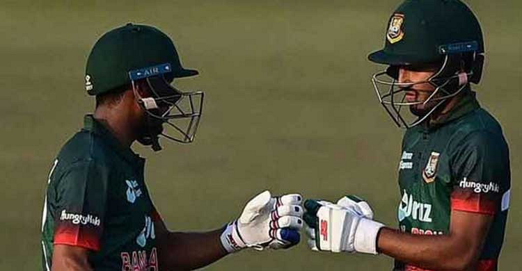 ৪১ ওভার শেষ, দেখেনিন সর্বশেষ স্কোর