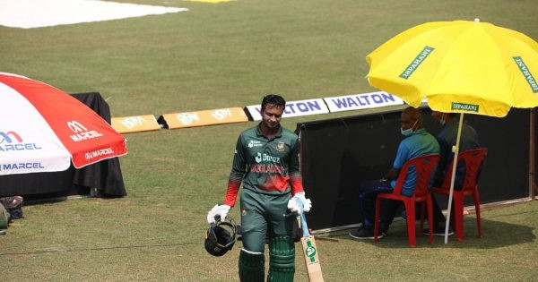 ব্রেকিং নিউজ: টিকছে না সাকিবের যুক্তি, কঠিন সিদ্ধান্তের পথে বিসিবি