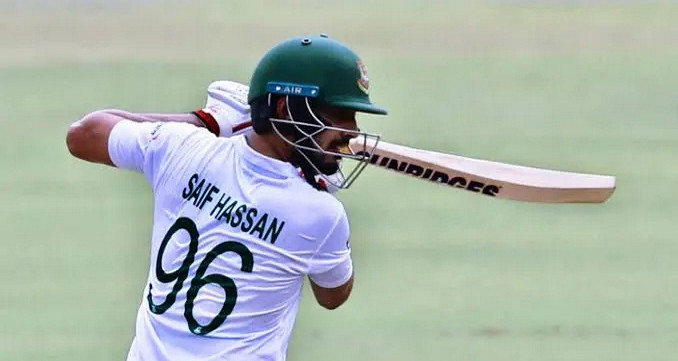 পাঁচ ঘন্টা ধরে ব্যাট করে ওয়েস্ট ইন্ডিজে বিপক্ষে সাইফের দারুণ প্রতিরোধ, দেখেনিন সর্বশেষ স্কোর