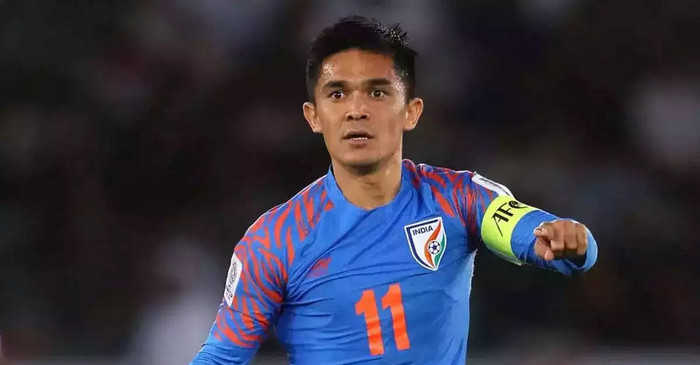 ভারত নিষিদ্ধ, খুশি অধিনায়ক