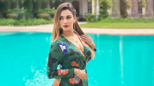 ব্রেকিং নিউজ: সাকিবের সঙ্গে প্রেম, বিয়ের খবরও দিলেন নায়িকা ববি