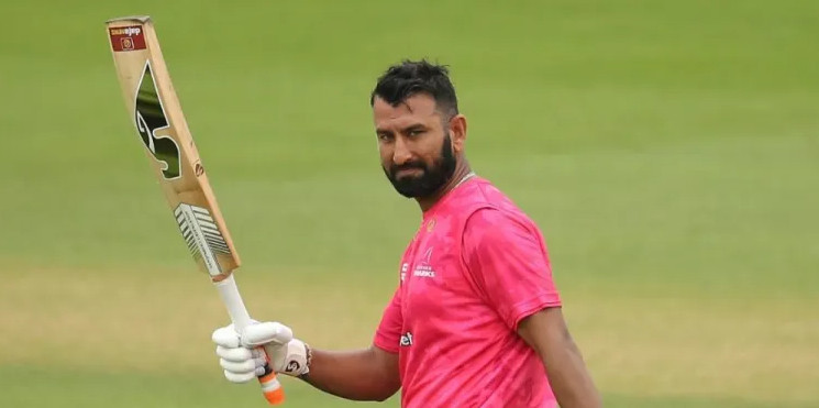 চার ছক্কার ঝড়ে ২২ বাউন্ডারিতে সেঞ্চুরি করলেন পূজারা