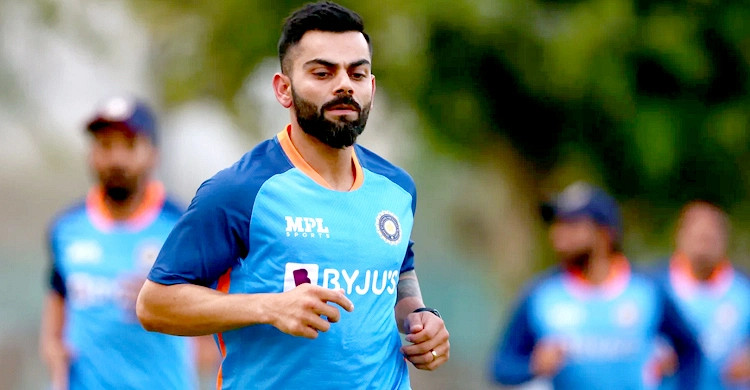 পাকিস্তানের বিপক্ষে মাঠে নামলেই ‘সেঞ্চুরি’ করবেন বিরাট কোহলি