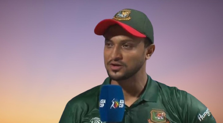 রিভিউ না নেওয়ার আসল কারণ জানালেন অধিনায়ক সাকিব