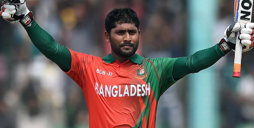 ৪২ বলে ৮টি চার এবং ৭টি ছক্কায় ২২৯ স্ট্রাইক রেটে ইমরুলের ব্যাটিং ঝড় দেখলো ক্রিকেট বিশ্ব