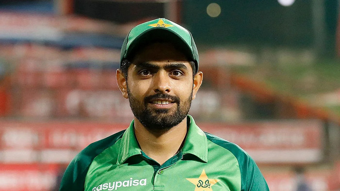 ম্যাচ জিতে যে ক্রিকেটারকে প্রশংসায় ভাসালেন বাবর আজম