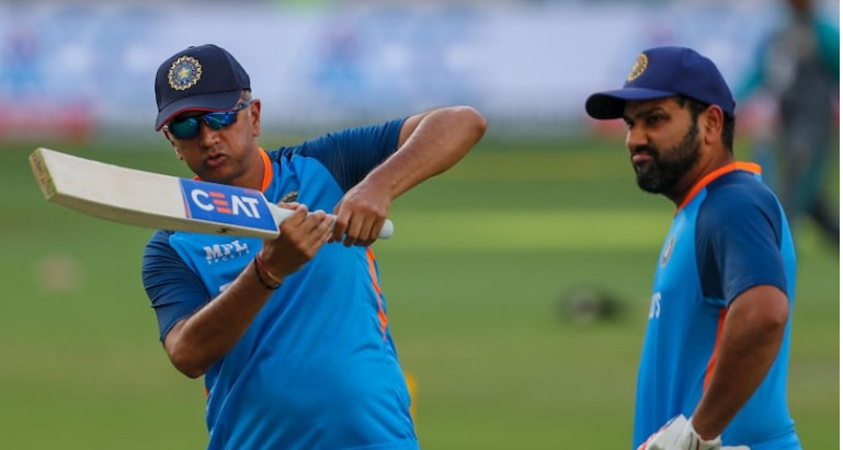 মধুচন্দ্রিমার সময় শেষ ভারতের হেড কোচ দ্রাবিড়ের