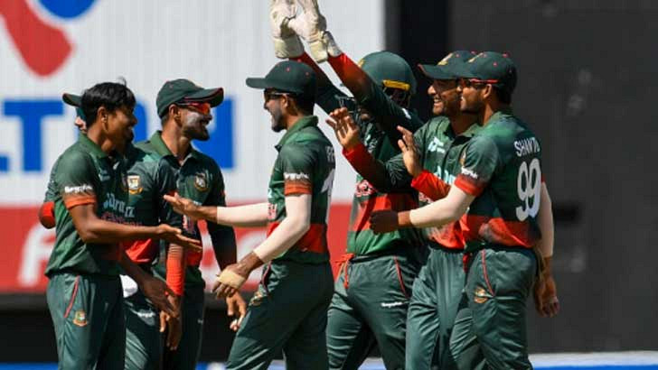 ক্রিকেটাররা স্বাধীনভাবে খেলতে না পারার আসল কারণ ফাঁস