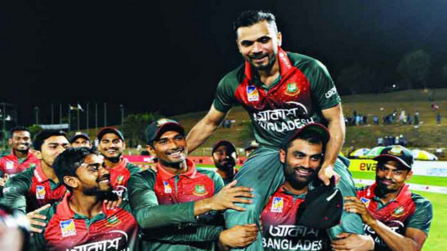 বর্তমানে একজন নেতা মাশরাফির খুব দরকার বাংলাদেশের