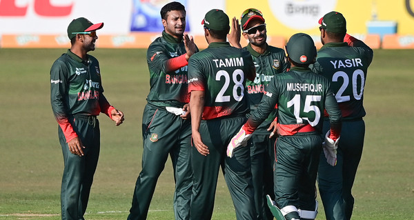 টি-টোয়েন্টি বিশ্বকাপের আগে বিশাল বড় দু:সংবাদ পেল বাংলাদেশ