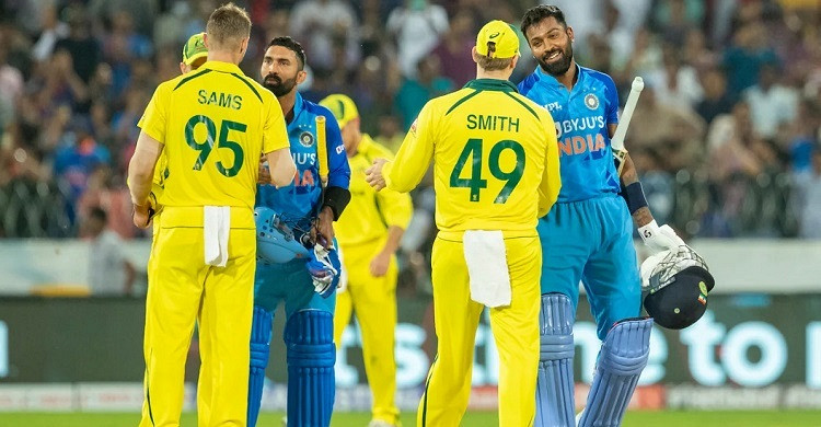 অস্ট্রেলিয়াকে উড়িয়ে দিয়ে পাকিস্তানের বিশ্বরেকর্ড ভাঙলো ভারত