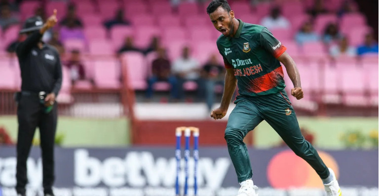 আউট, আউট, আউট, দেখেনিন সর্বশেষ স্কোর