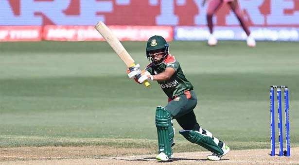 ১২ বল থেকে জয়ের জন্য বাংলাদেশের প্রয়োজন আরও, দেখেনিন সর্বশেষ স্কোর