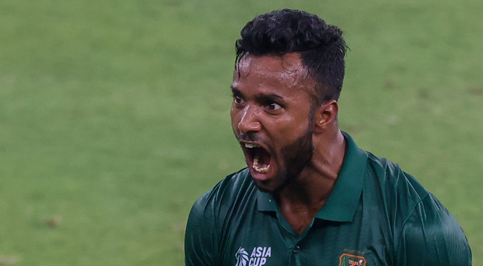 আবারও উইকেট তুলে নিল বাংলাদেশ, দেখেনিন সর্বশেষ স্কোর