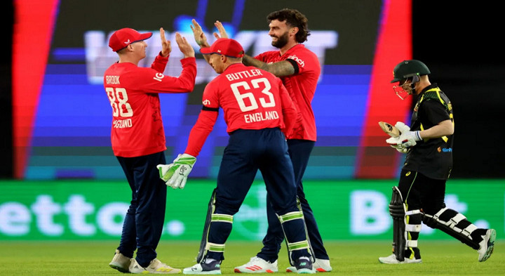 শেষ হলো ইংল্যান্ড বনাম অস্ট্রেলিয়ার মধ্যকার টি-২০ ম্যাচ, দেখেনিন ফলাফল