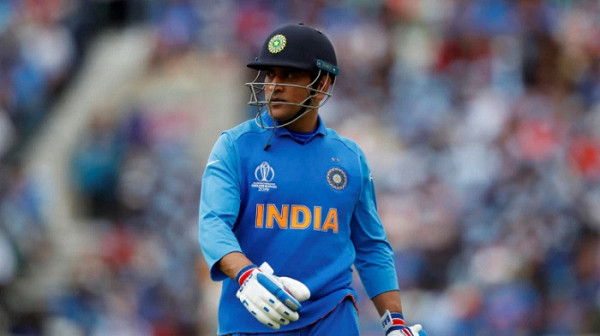 যে ক্রিকেটারকে নিজের আইডেল মানেন ধোনি