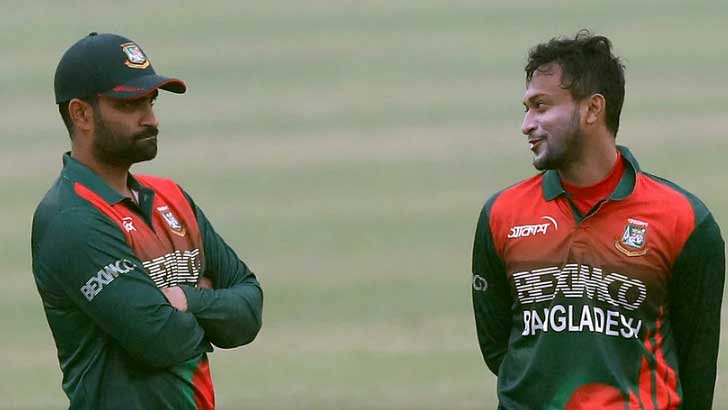 বিশ্বকাপ: মাঠে বসে খেলা দেখবেন সাকিব-তামিম