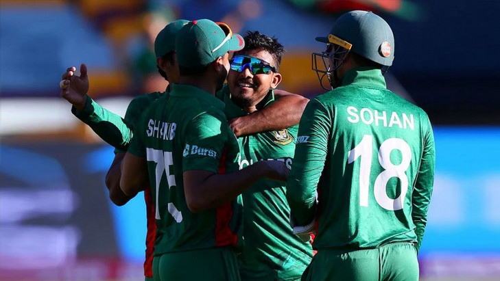 টি-টোয়েন্টি বিশ্বকাপের সেমিফাইনালে যাওয়ার আশা জিইয়ে রাখল বাংলাদেশ।