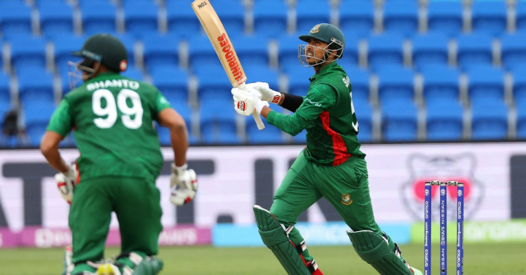 ব্যাটিংয়ে বাংলাদেশ, দেখেনিন সর্বশেষ স্কোর