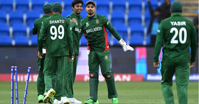 আউট, আউট, আউট, দেখেনিন সর্বশেষ স্কোর