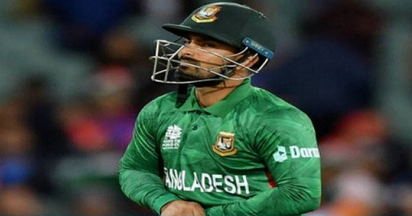 পাকিস্তান ম্যাচের আগে টাইগার শিবিরে বড় দুঃসংবাদ
