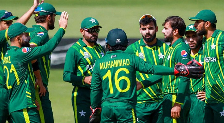 ইংল্যান্ডের বিপক্ষে ফাইনালে ১১ অলরাউন্ডার নিয়ে মাঠে নামবে পাকিস্তান