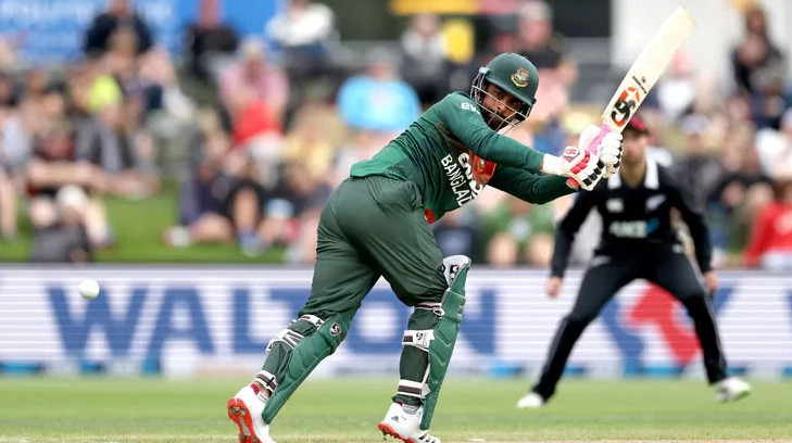 তামিমের প্রিয়জন হাসপাতালে লাইফ সাপোর্টে, ম্যাচের মাঝপথেই চট্টগ্রামে ছুটলেন তামিম