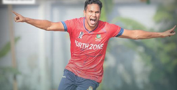 বল হাতে ম্যাজিক দেখালেন সাইফউদ্দিন গড়লেন ইতিহাস