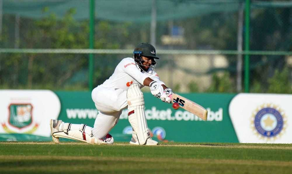 ব্যাটিংয়ে বাংলাদেশ, দেখেনিন সর্বশেষ স্কোর