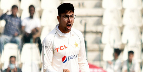 অভিষেক টেস্টে ইতিহাস গড়লেন আবরার