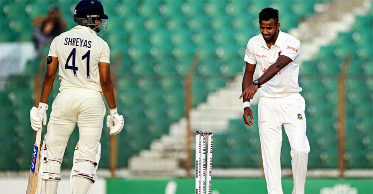অবিশ্বাস্য ঘটনা: উইকেটে হিট তারপরও আউট হলো না স্রেয়াশ