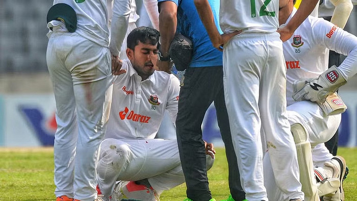 নাকে গুরুতর আঘাত পেয়ে মাঠের বাইরে মিরাজ, জেনেনিন সর্বশেষ অবস্থা