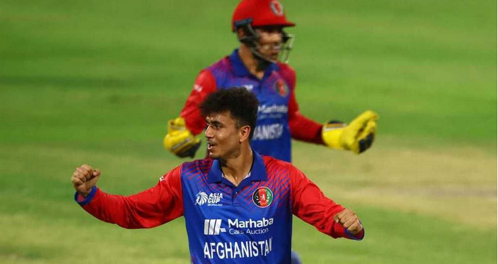 বিপিএল মাতাতে আসছেন মুজিব ও থিকসানা, দেখেনিন খেলবেন যে দলের হয়ে