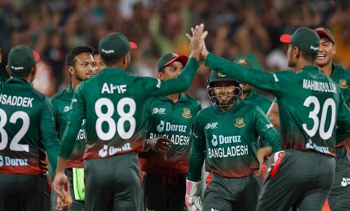 বর্ষসেরা পাঁচ বোলিং স্পেলের তালিকা প্রকাশ,তালিকায় আছেন এক বাংলাদেশী পেসার