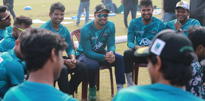 ব্রেকিং নিউজ: রংপুর রাইডার্সের অধিনায়কের নাম ঘোষণা