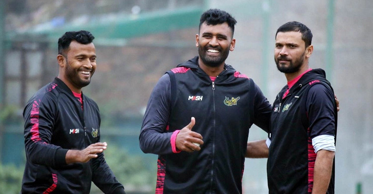 টস জিতে ফিল্ডিংয়ে সিলেট স্ট্রাইকার্স