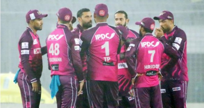 সিলেটকে বিশাল রানের টার্গেট দিল কুমিল্লা