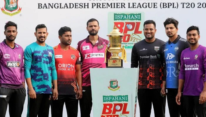 বিপিএল নিয়ে বিসিবির চিন্তাভাবনা যোগাচ্ছে হাসির খোরাগ