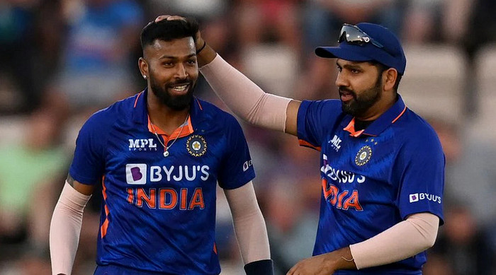 সহ অধিনায়ক হয়েও দল থেকে বাদ পড়লেন হার্দিক পান্ডিয়া, আসল কারণ জানালেন রোহিত