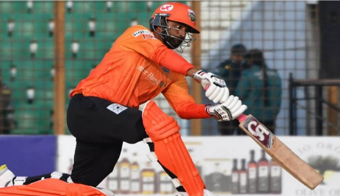 তামিমের ব্যাটিংয়ে ভর করে প্রথম জয় খুলনার