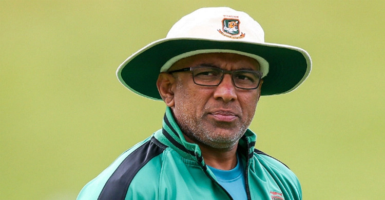 বাংলাদেশে আসছেন হাথুরুসিংহে
