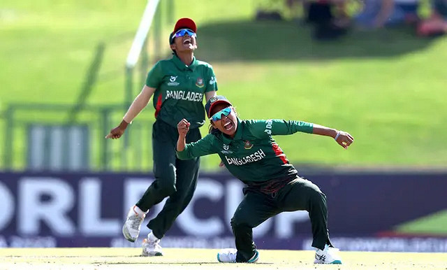 দক্ষিণ আফ্রিকার কাছে হেরে সেমি ফাইনালের সমীকরণ কঠিন করলো বাংলাদেশ, দেখেনিন হিসাব নিকাশ
