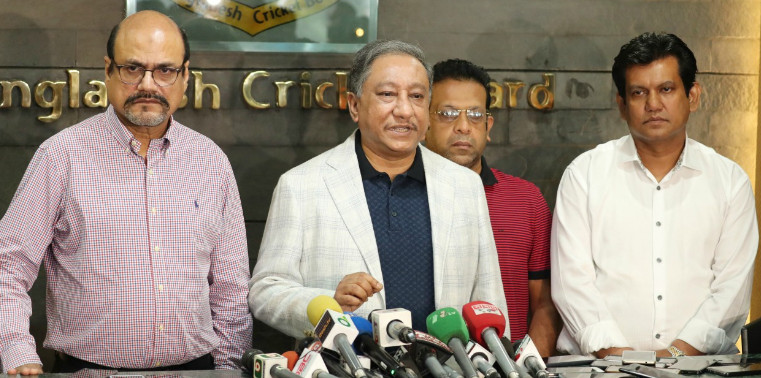 হাতুরুর নিয়োগ নিয়ে ধোয়াসা শেষ, সহকারী খুঁজছে বিসিবি