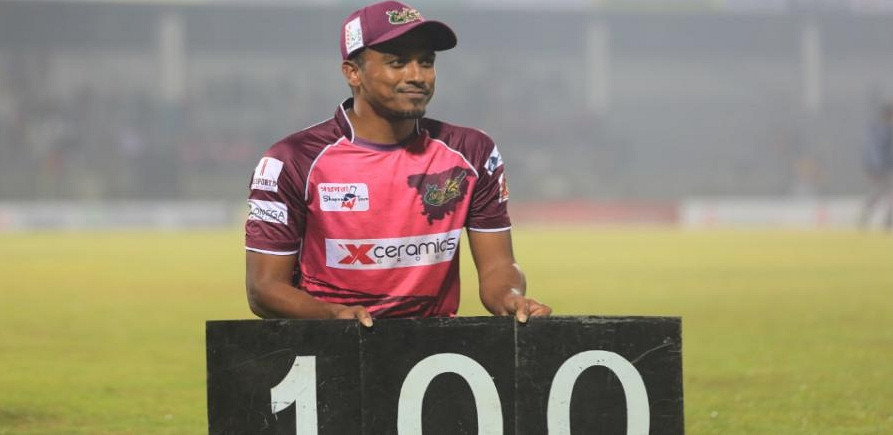 সেঞ্চুরি করলেন রুবেল হোসেন