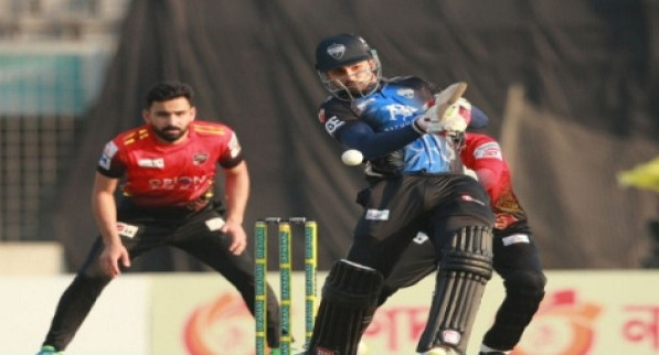 বিপিএলে নতুন ইতিহাস গড়লো কুমিল্লা ভিক্টোরিয়ান্স