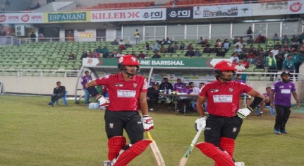 পয়েন্ট টেবিলের তিনে উঠার লড়াইয়ে টসে জিতে ব্যাটিংয়ে সাকিবের বরিশাল