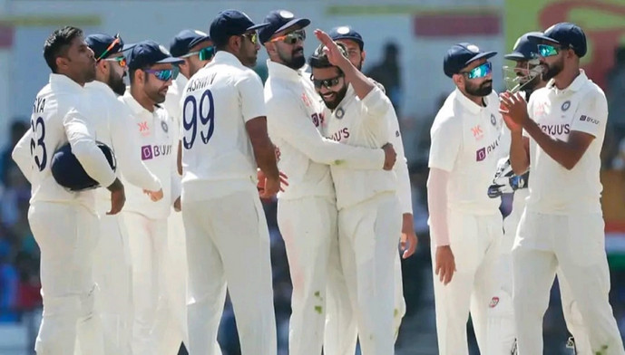 জাদেজা-অক্ষরের দৃঢ়তায় দ্বিতীয় দিনও ভারতের, দেখেনিন স্কোরকার্ড
